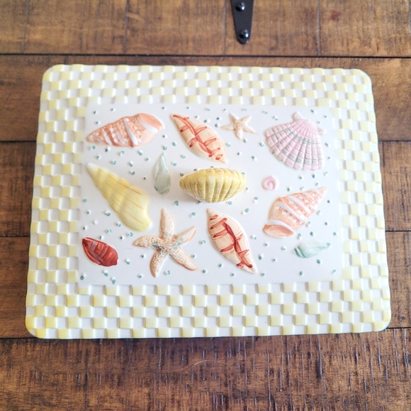 Temp-tations Summer Shells 2 Qt Covered Casserole Dish w Lid Oven Safe - Picture 3 of 11